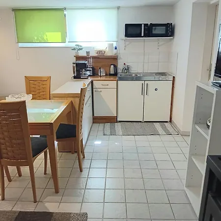 Apartment Mit 2 Schlafzimmer Apartamento