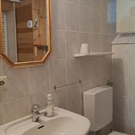 Apartment Mit 2 Schlafzimmer *